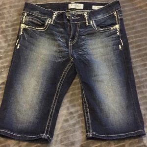 Day trip Virgo jean shorts size 28